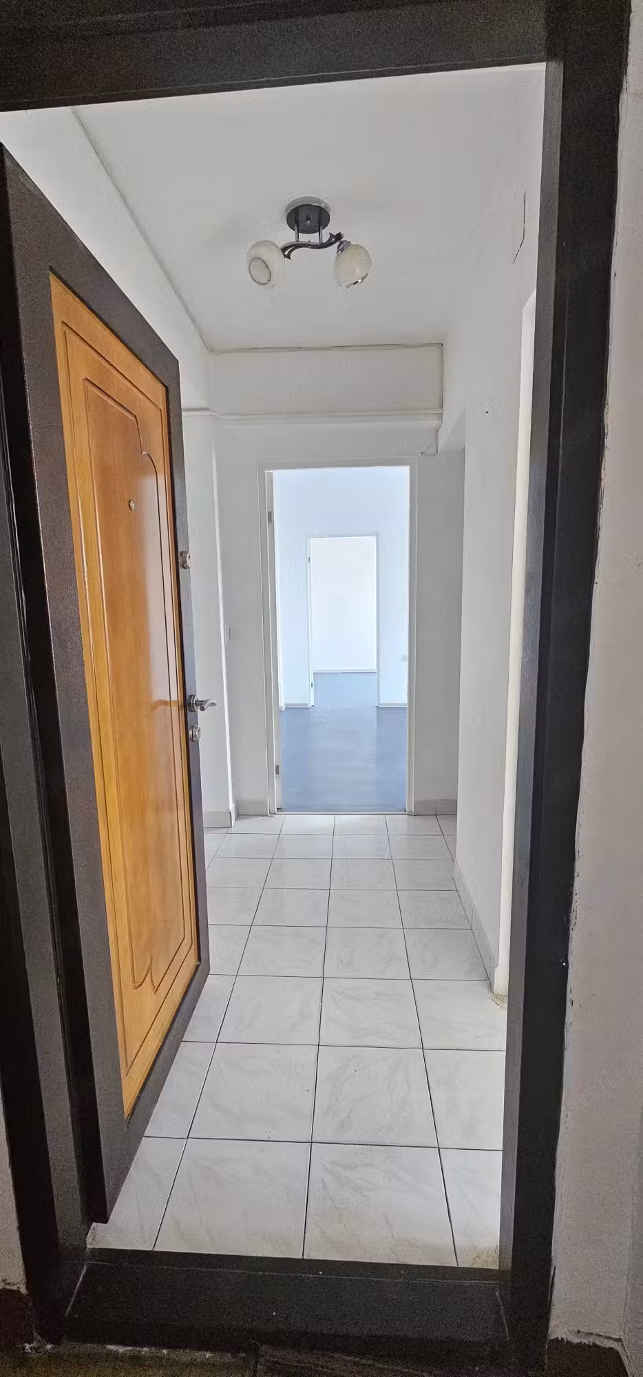 Vând apartament zona centrală
