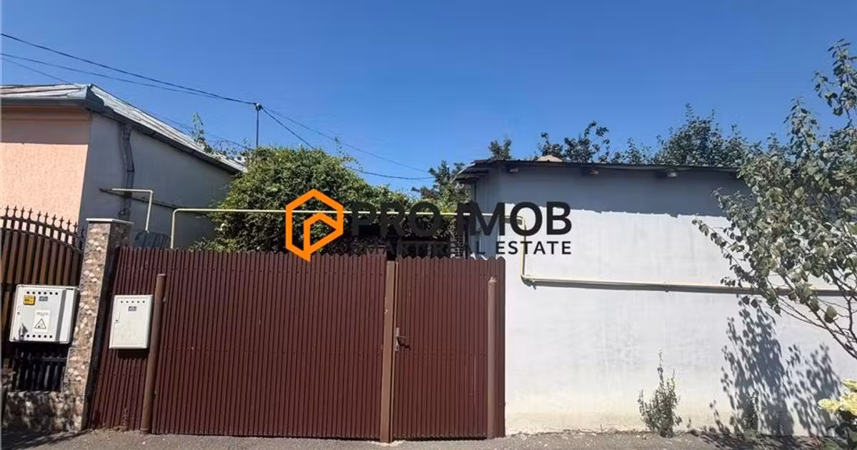 Casă individuală de vânzare cu 3 camere în zona 1 Decembrie, Buzău