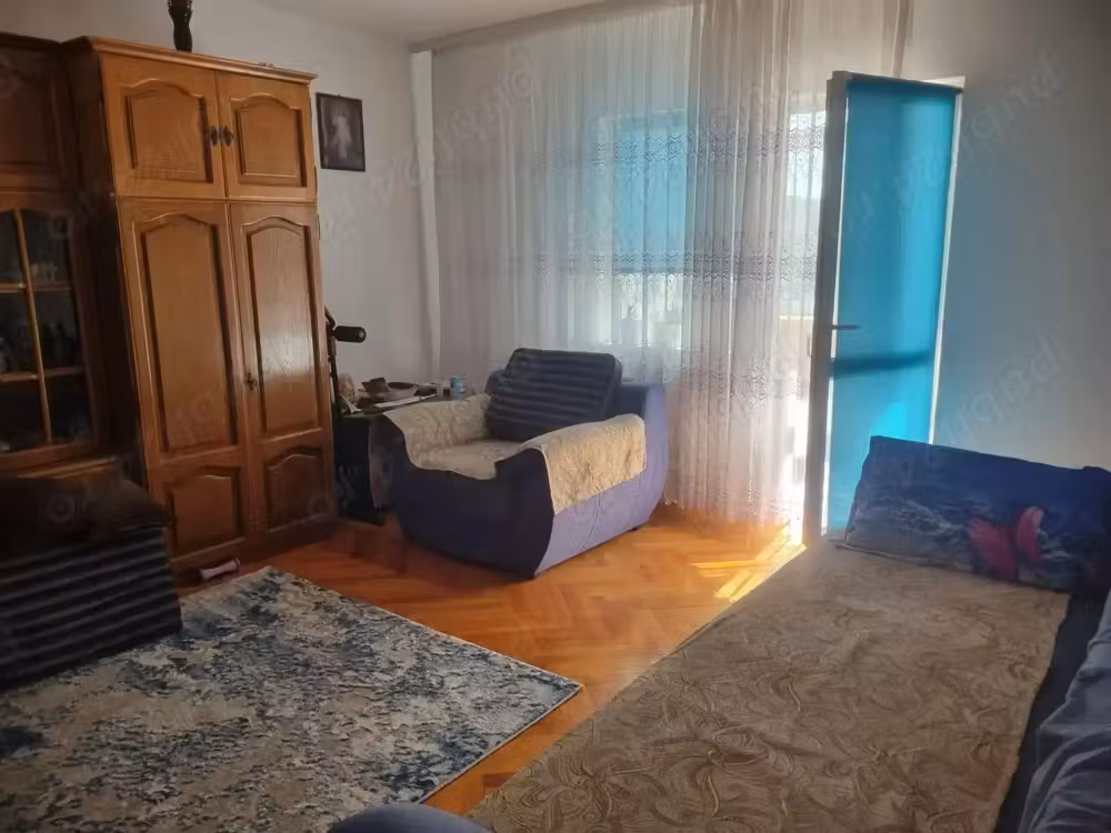 Vand apartament 2 camere confort 1 sporit,decomandat etaj 2 7, str.Sporturilor,Buzau.