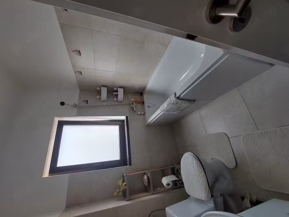 Proprietar vând apartament 2 camere