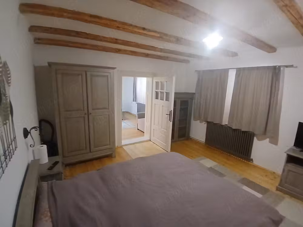 Vand casa in Orlat(15 km de Sibiu)