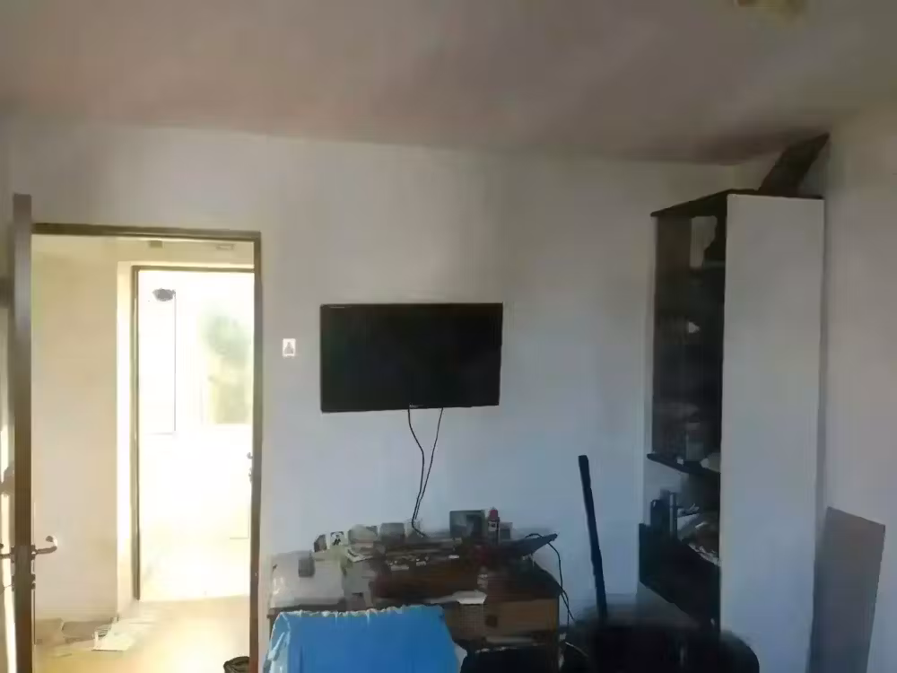 Vand apartament 2 camere decomandat zona Ciresica Constanța