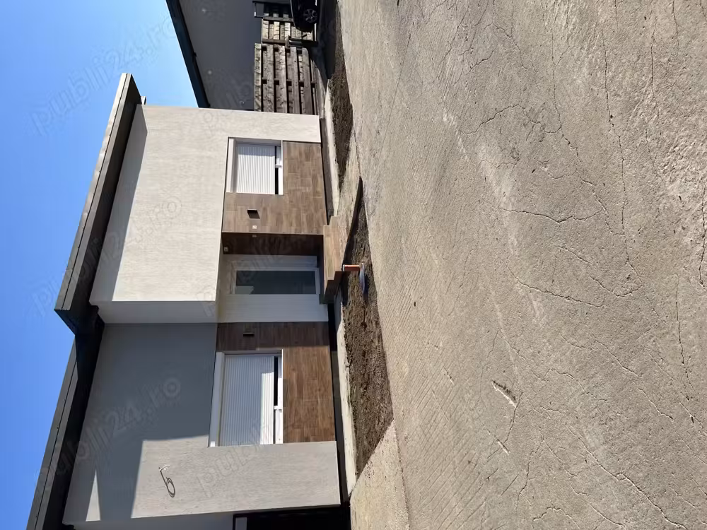Vand casa 3 camere Dumbraveni( Balotesti)