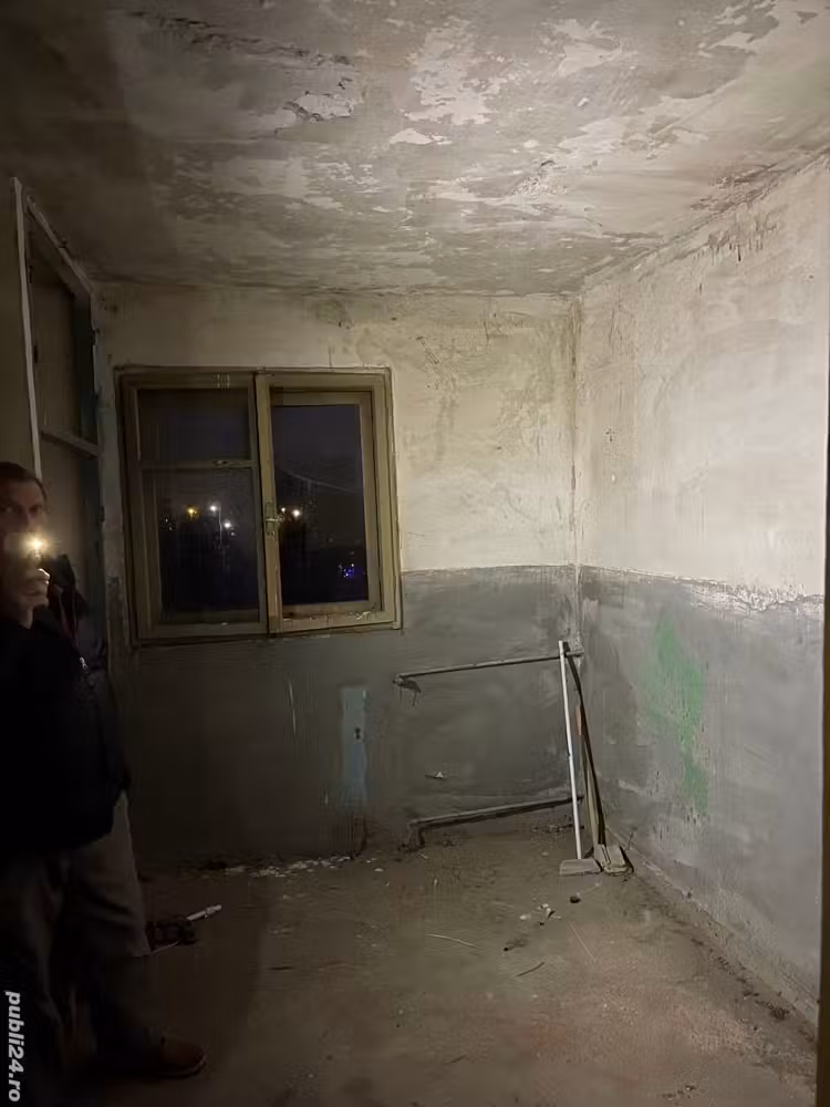 vand apartament