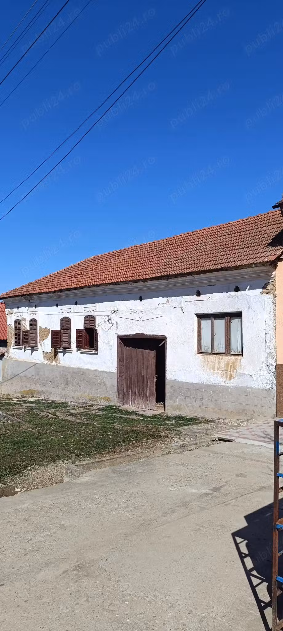 Casa de vanzare, sat Ticvaniu mic, Caras - Severin