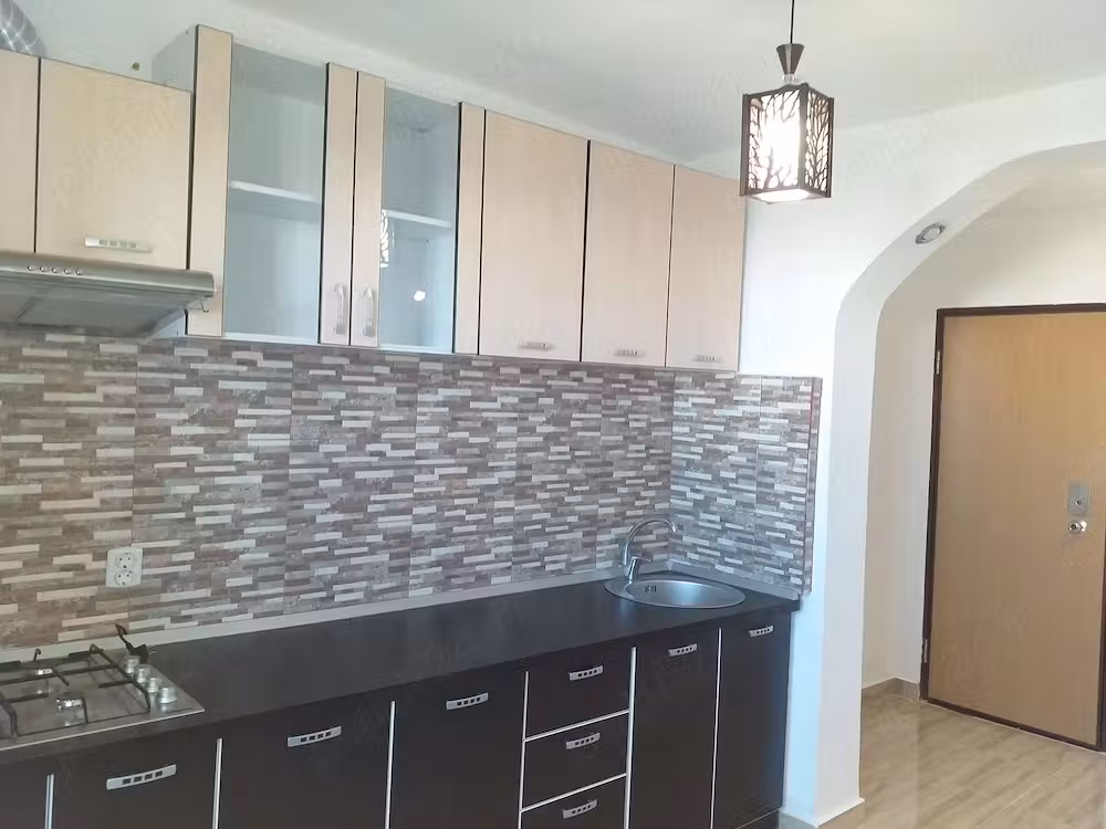 Închiriez apartament 2 camere zona Titan-Costin Georgian