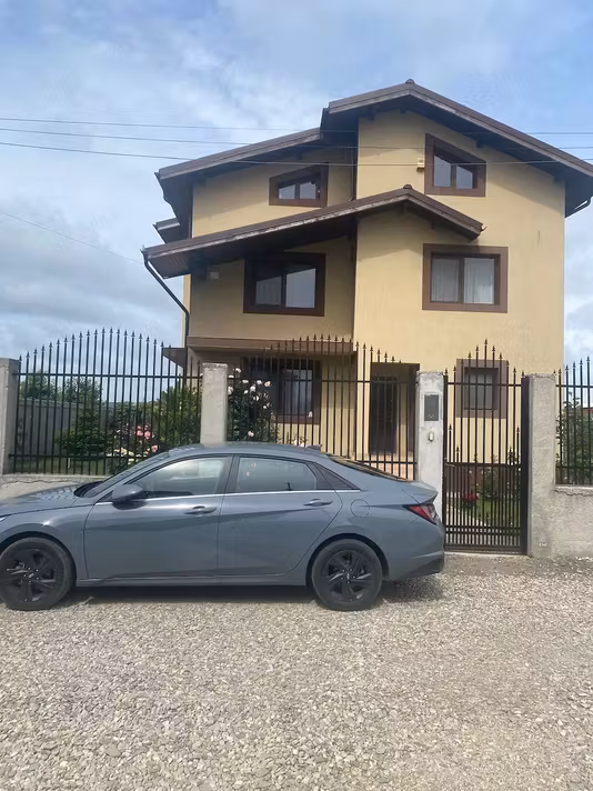 Casă Ciorogarla