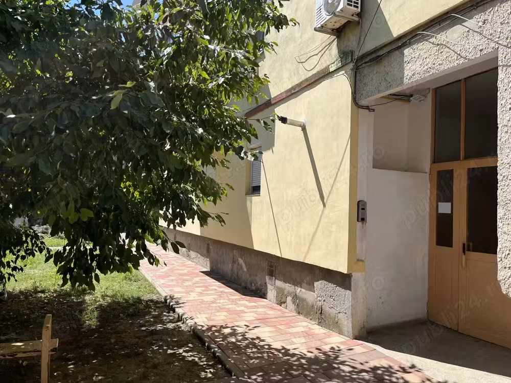 Apartament 2 camere la parter, 53 mp, str. Republicii