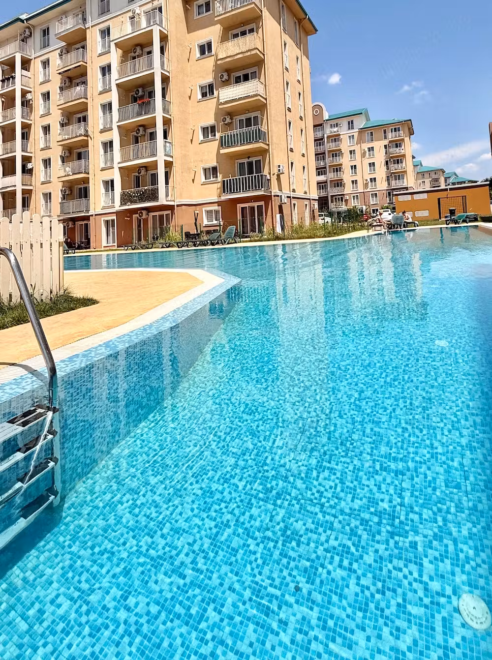 Penthouse premium cu 4 camere, 105 mp, 2 locuri de parcare, Cosmopolis