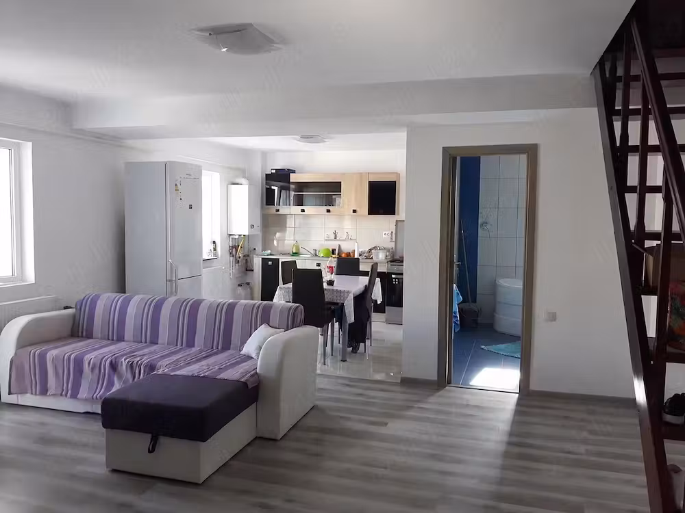 3 camere tip duplex - 2 bai - 87mp - Centrala proprie