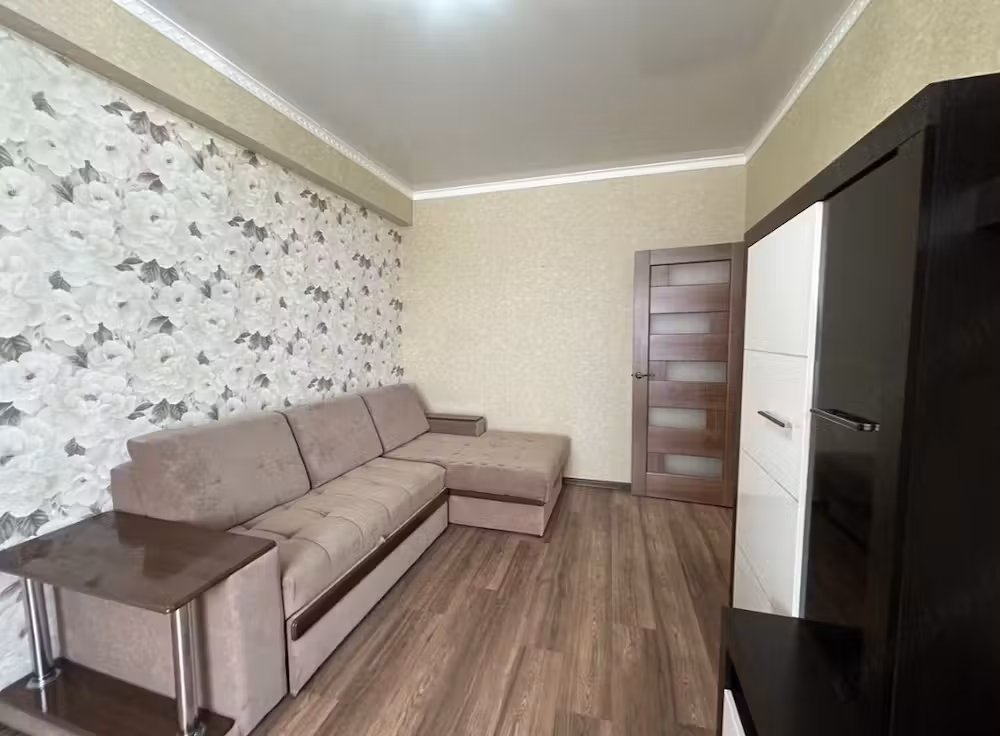 inchiriez garsoniera in zona gorjului, la 10 minute de metrou
