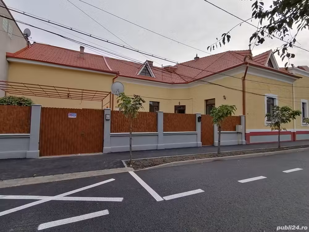 Casă de vânzare