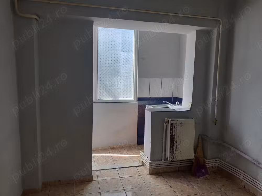 Inchiriere Apartament 1 camere cf.1 decomandat, nemobilat in Zona Obor str. Randunici supr. 37.mp.