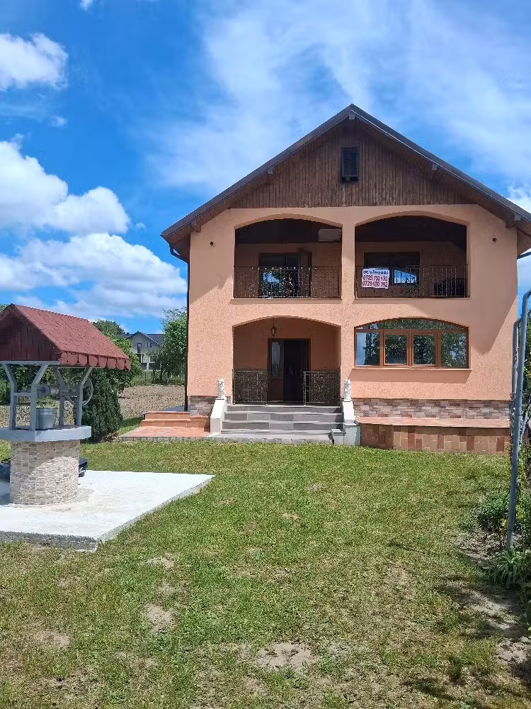 Casă de vânzare