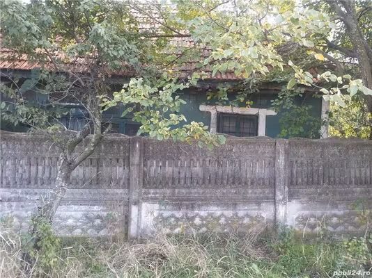 Casă Plopi