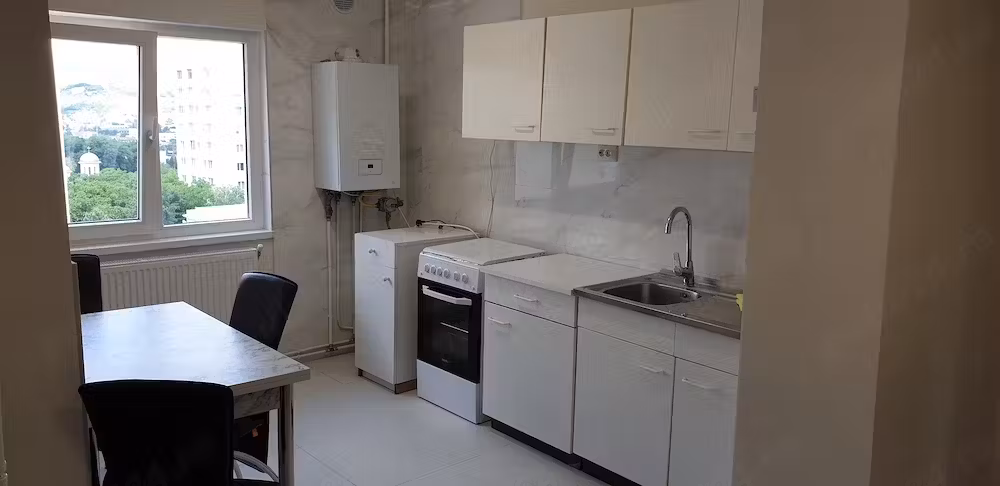 Proprietar, dau in chirie ap. 3 camere, 72 m ultrafinisat, pentru pretentiosi, zona Gradini Manastur