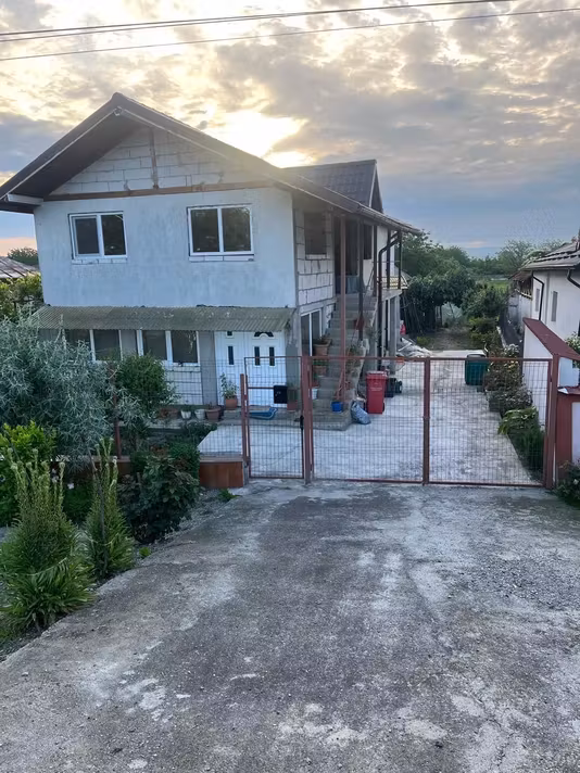 Casă Dragasani