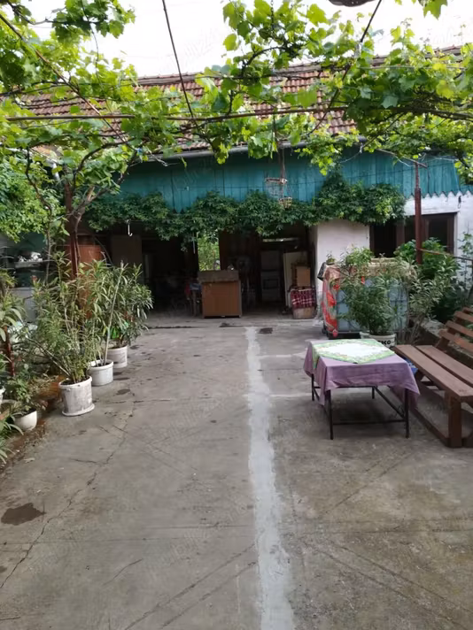 Casă Slatina-Nera
