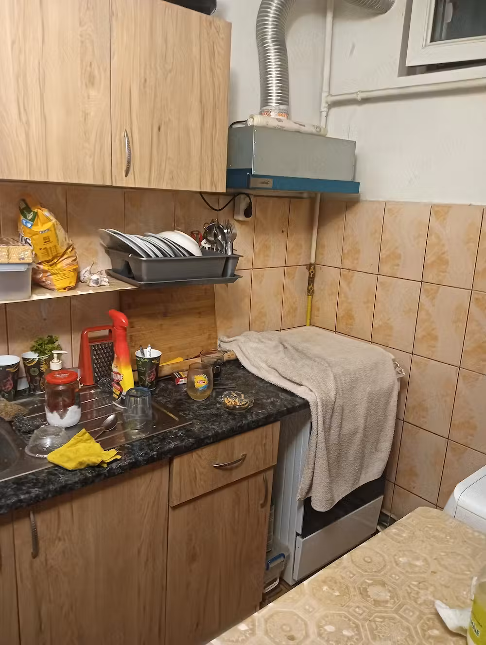 Vând garsonieră 28 metri + 2 metri balcon
