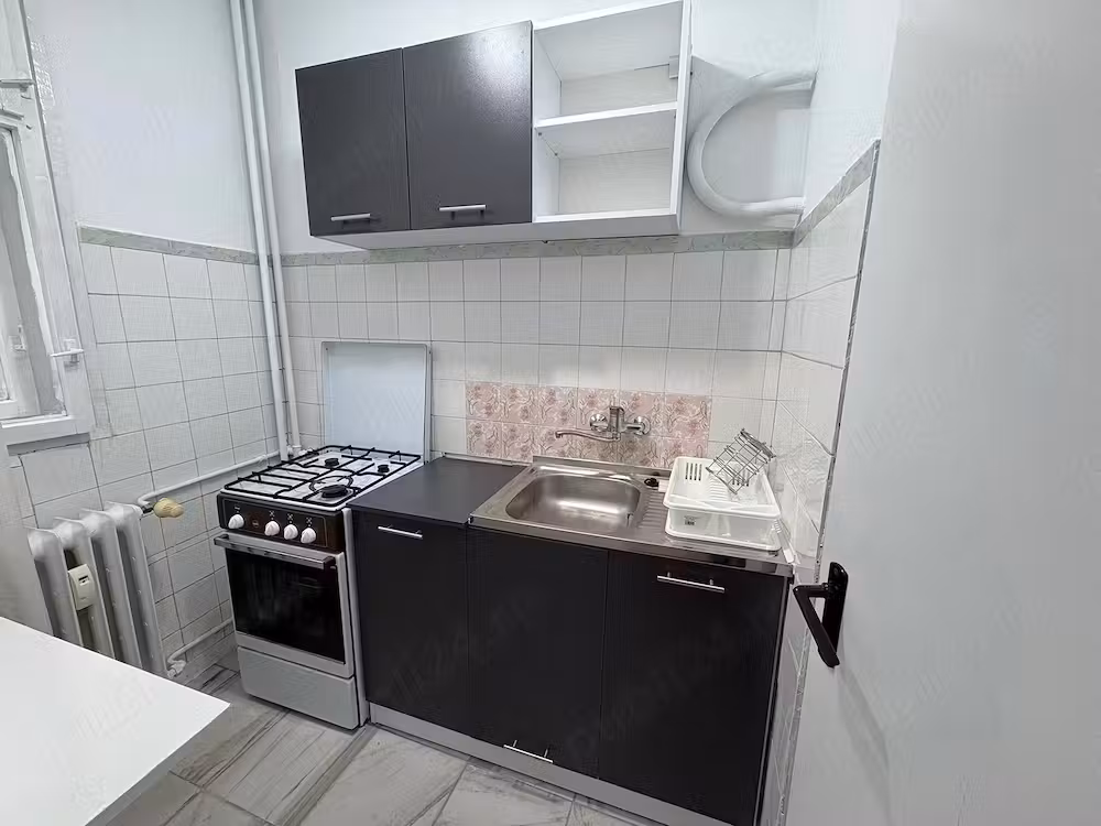Închiriez garsonieră piața Salajan