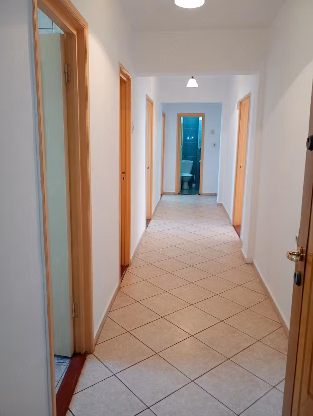 Ultracentral Constanta - apartament 4 camere - persoana fizica