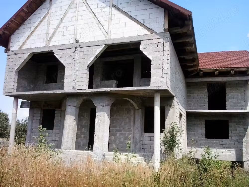 Casă · 6 camere · 600 m², Jupa, Caransebeș