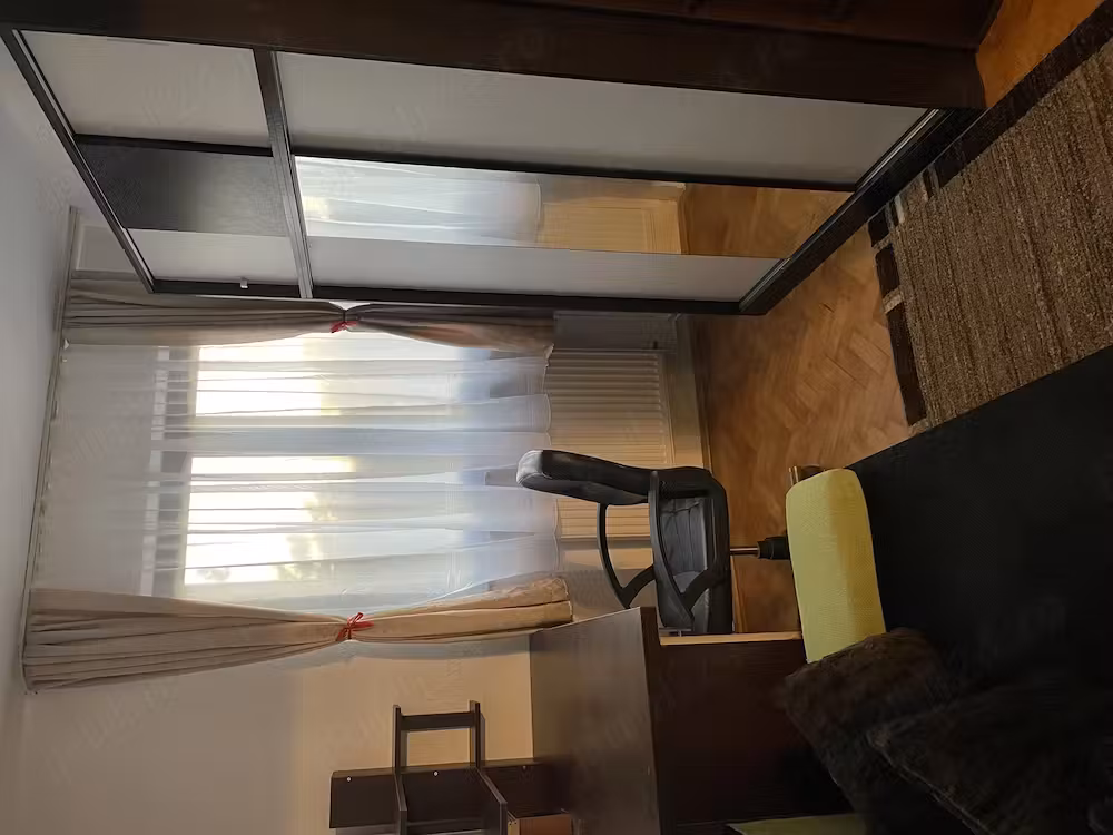 Apartament cu 3 camere de vanzare in cartierul Mureseni