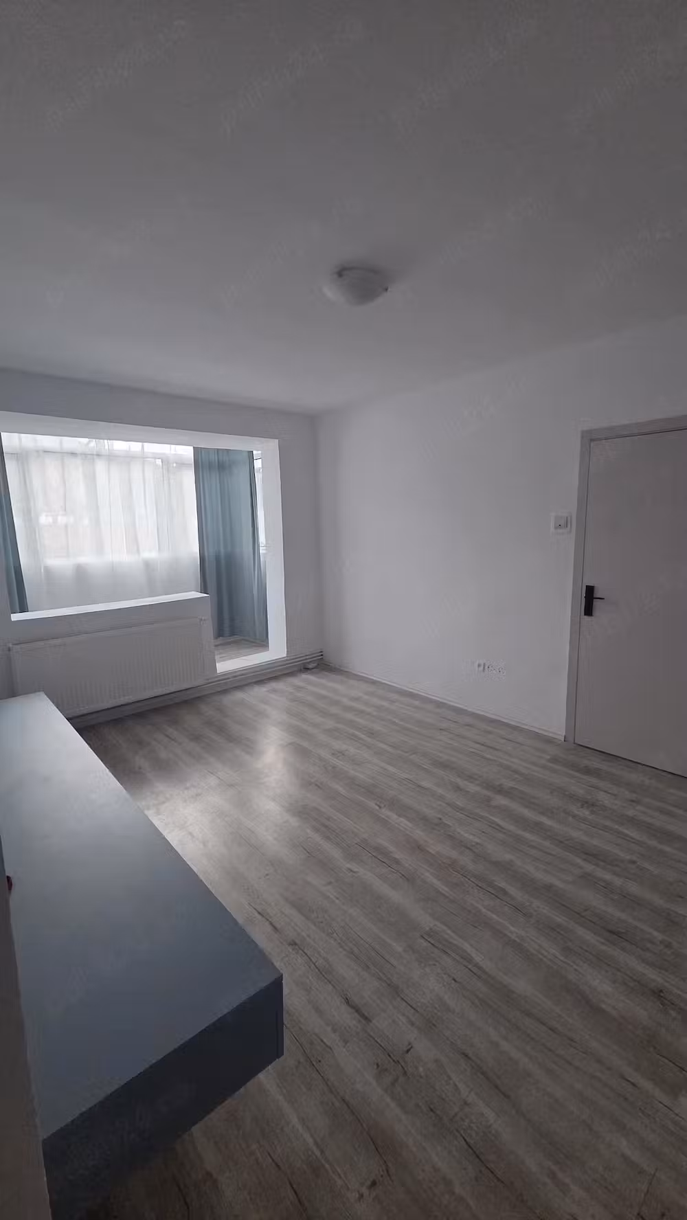 Apartament de vanzare, Electoprecizia 74 000  Euro