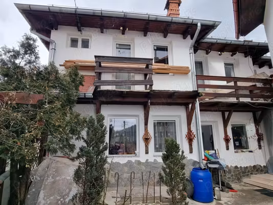 Casă Busteni