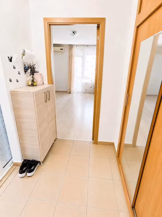 Apartament Titan