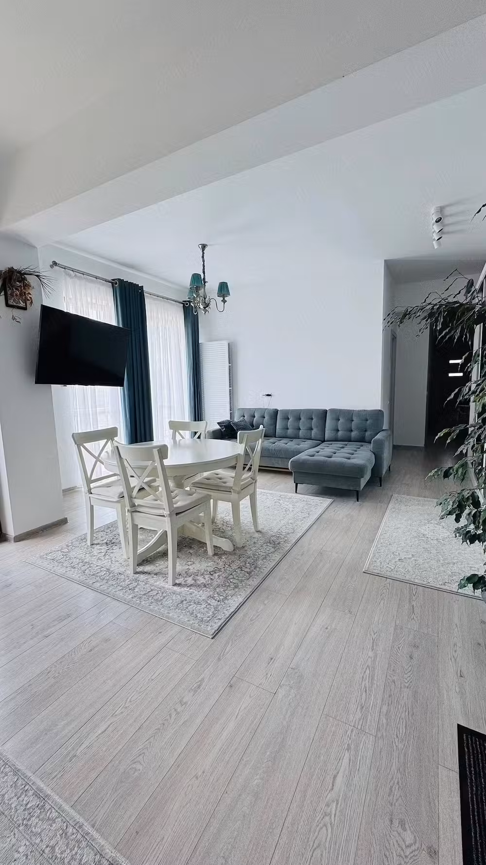 Apartament 3 camere de vanzare bloc 2022 Ploiesti