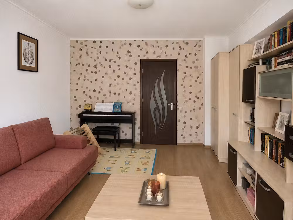 Apartament cu 3 camere - Etajul 4 - Complet Renovat - IMOBIHOR