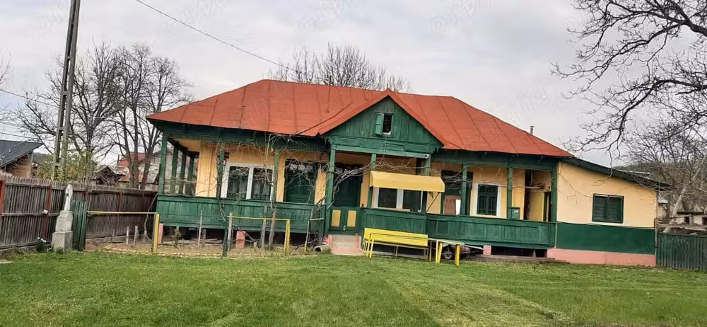 Casă cu teren Poiana Lacului