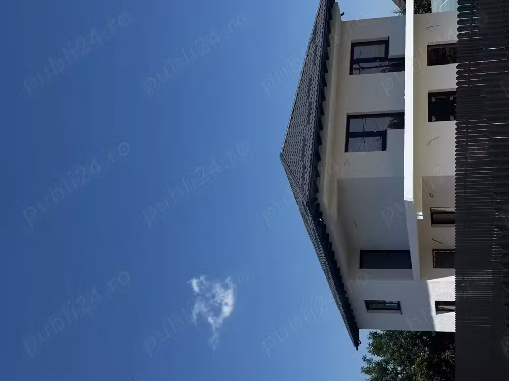 Casa de vânzare în Bradu