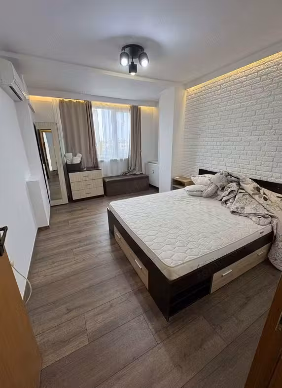 Apartament cu 3 camere de inchiriat in zona Astra