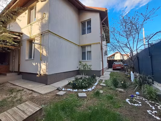 Apartament Rosu
