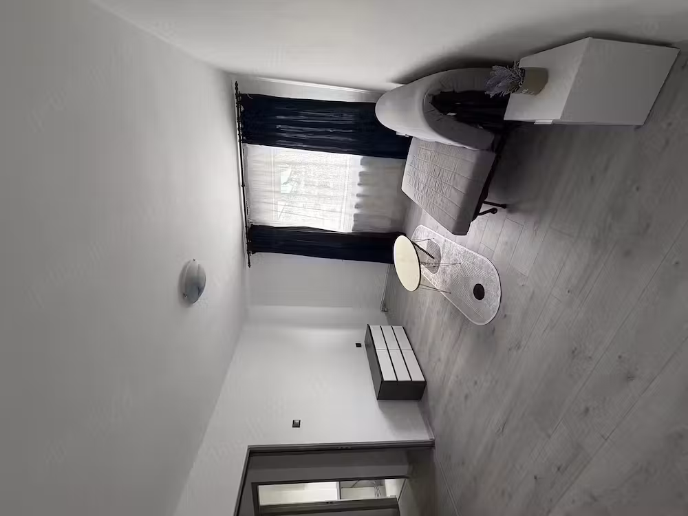 Garsoniera renovata centrala termopan zona centrala proprietar