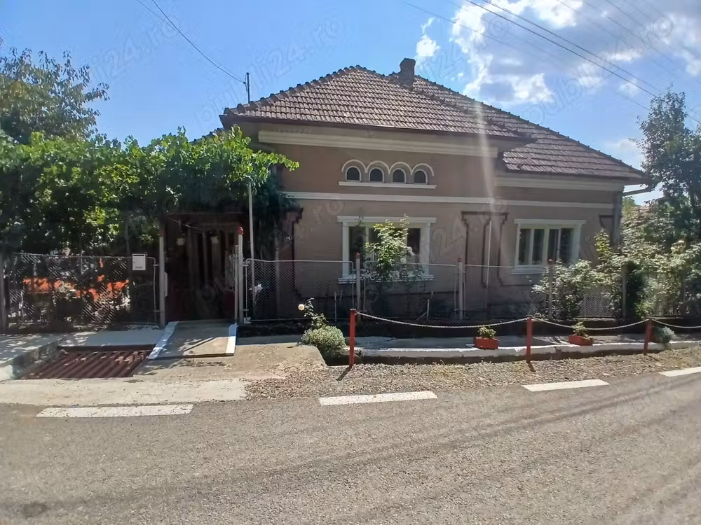 Casa de vanzare