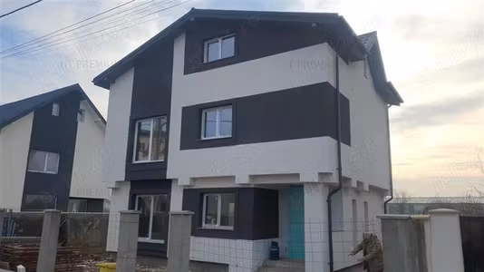 Casă Sector 1
