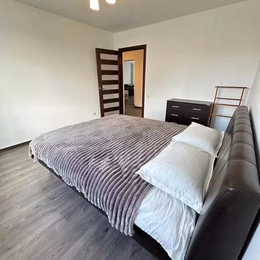 Apartament Militari