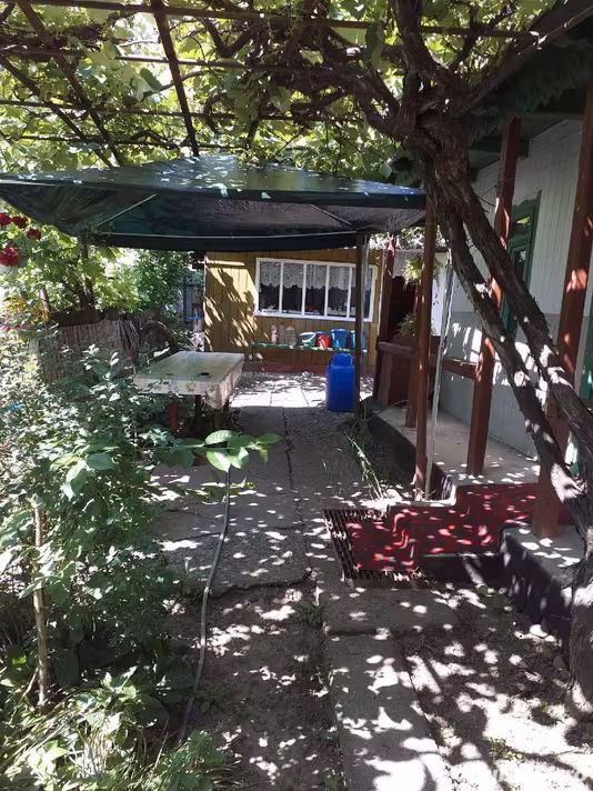Casă Moldoveni