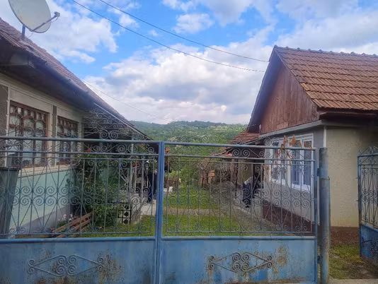 Casă Sarbi