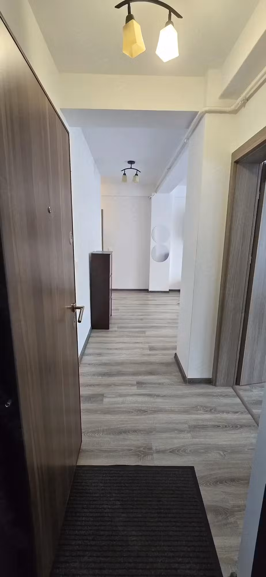 Apartament 2 camere, 69 mp, complet mobilat și utilat   Str. Brestei
