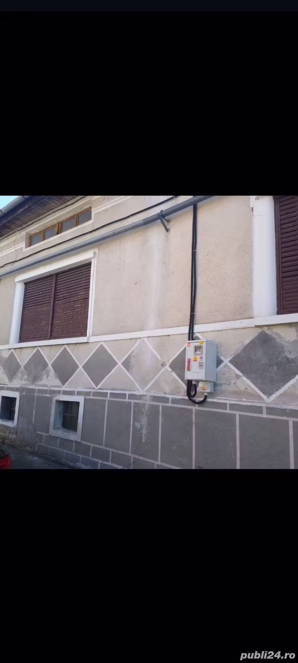 Schimb vand casa situata ultracentral in Lugoj cu Timisoara,variante