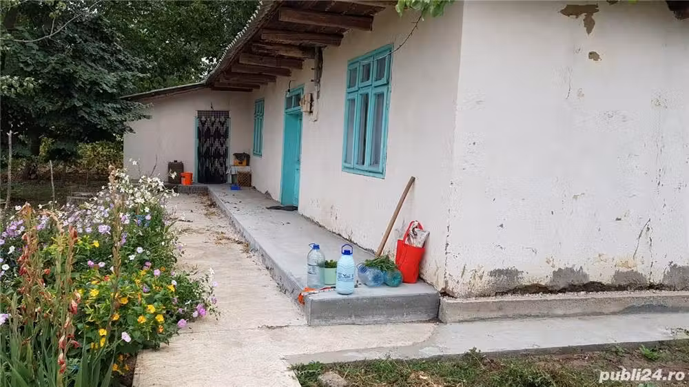 de vanzare casa + teren sat Salceni com Tutova