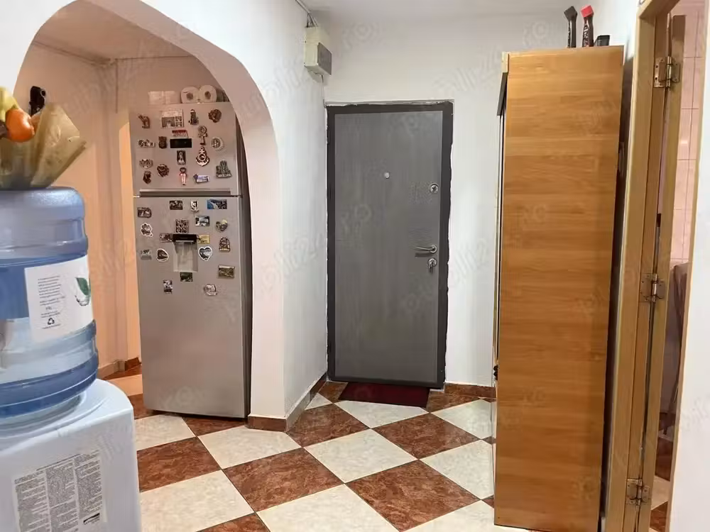 Apartament cu 4 camere în Vitan 4-Room Apartment in Vitan