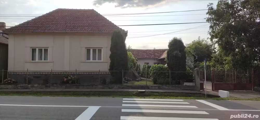 Casa de vânzare situat în satul Ilișua, ultra central, comuna Șărmășag, Județul Sălaj