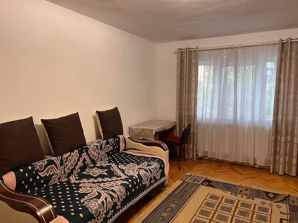 Dau în chirie apartament în Mărăști, Cluj-Napoca