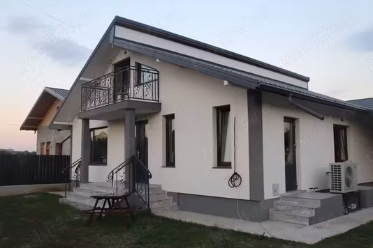 Casă 1%252bMai