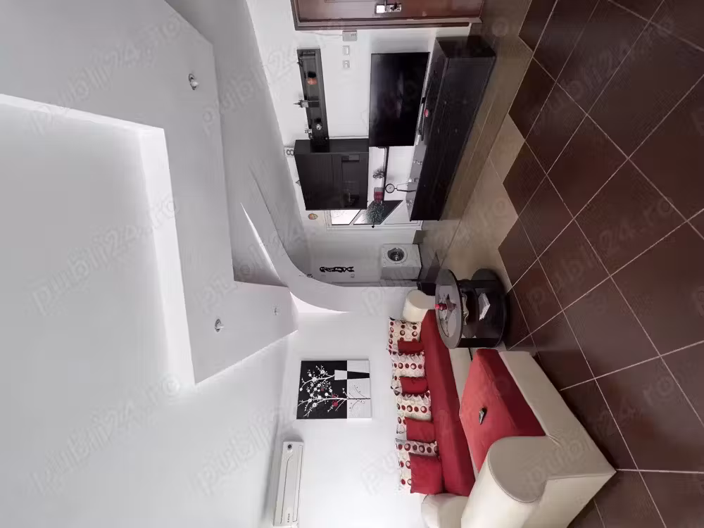 Vând apartament 3 camere